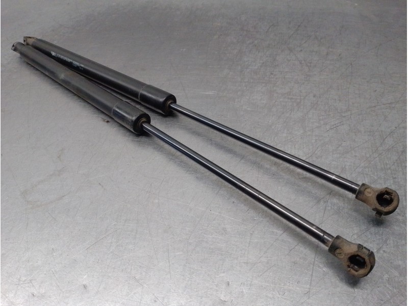 Recambio de amortiguadores maletero / porton para peugeot 208 1.2 12v vti referencia OEM IAM 9673083680  