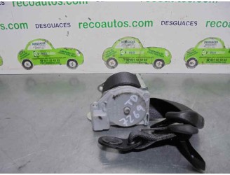 Recambio de cinturon seguridad trasero derecho para toyota aygo 1.0 cat referencia OEM IAM 733600H020  