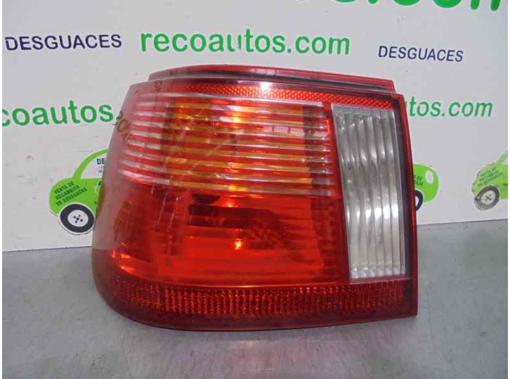 Replacement rear left tail light for Seat Ibiza (6K1) 1.4 16v OEM IAM reference 6K6945111G FENDER 5 DOORS