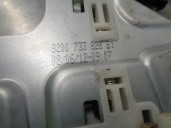 Recambio de elevalunas delantero derecho para dacia duster ambiance 4x2 referencia OEM IAM 8200733828 2 PINES 5 PUERTAS