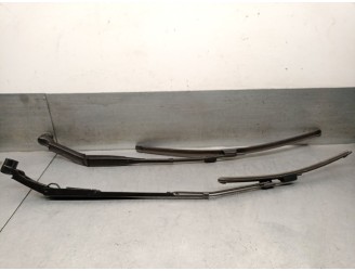 Recambio de brazo limpia delantero derecho para mazda 3 hatchback (bp) 2.0 skyactiv-g m hybrid referencia OEM IAM BP4L67321B  