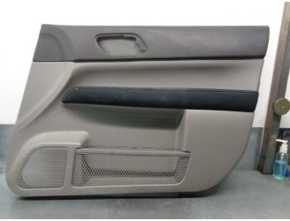 Recambio de guarnecido puerta delantera derecha para subaru forester s11 (sg) 2.0 16v cat referencia OEM IAM 94235SA000 94213SA0