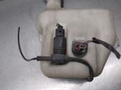 Recambio de deposito limpia para chrysler grand voyager lx referencia OEM IAM 05113048AB  5 PUERTAS