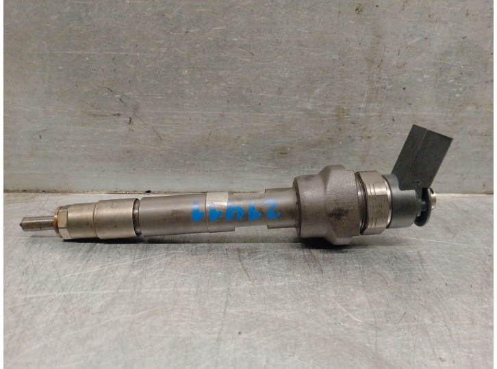 Recambio de inyector para toyota verso (_r2_) 1.6 d4-d (war20_) referencia OEM IAM 850690204 0445110600 BOSCH