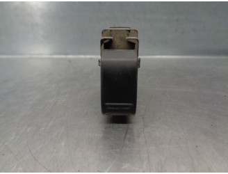 Replacement rear left window regulator switch for Subaru Forester S11 (SG) 2.0 16V CAT OEM IAM reference 83071SA160 