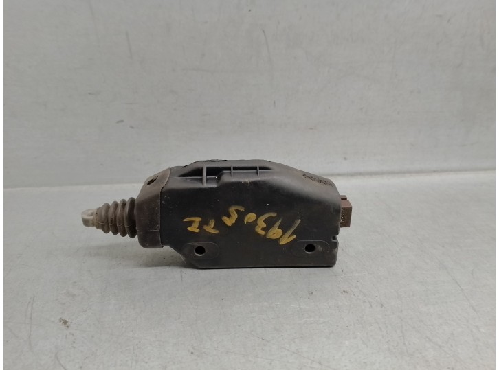 Recambio de motor cierre centralizado trasero izquierdo para volvo serie 340 1.7 referencia OEM IAM 3285436  