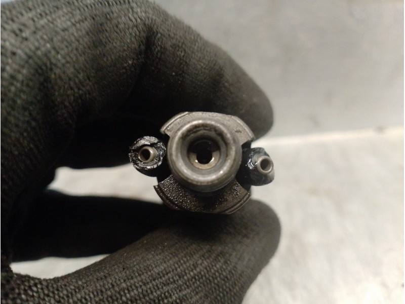 Recambio de inyector para citroën xsara berlina 1.9 diesel referencia OEM IAM LCR6736001 LCR6736001 LUCAS