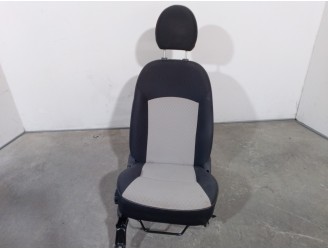 Recambio de asiento delantero derecho para mitsubishi space star (a00) 1.2 referencia OEM IAM 4824556 TELA NEGRA Y GRIS 5 PUERTA