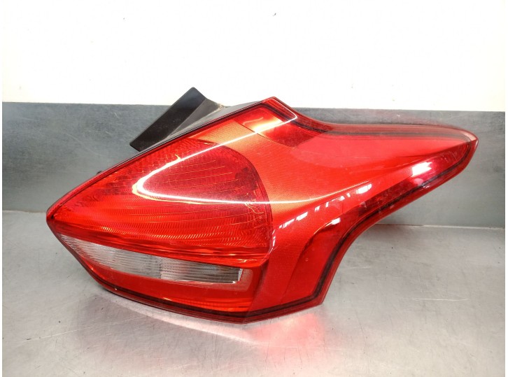 Recambio de piloto trasero derecho para ford focus iii 1.6 tdci referencia OEM IAM 1906354 1906354 