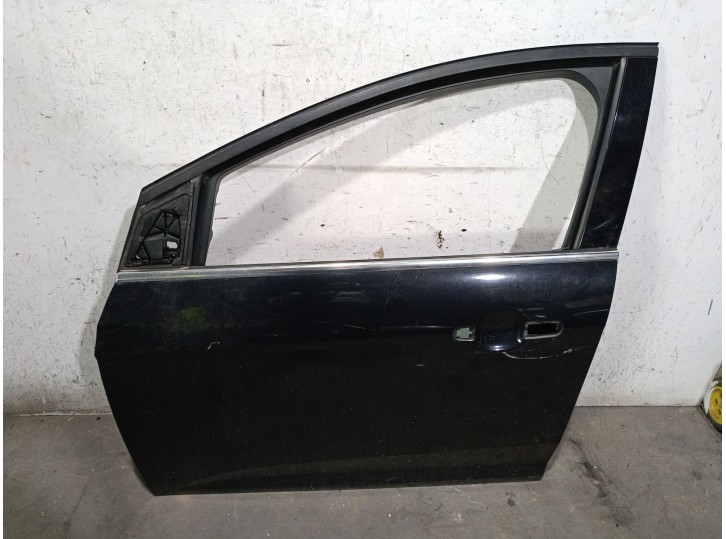 Recambio de puerta delantera izquierda para ford focus iii 1.6 tdci referencia OEM IAM 2147846 2147846 