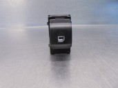 Replacement of left rear window lift switch for Hyundai Bayon OEM IAM reference 93581Q0000 