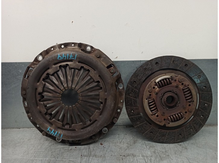 Replacement clutch kit for Fiat Doblo Cargo (223) 1.3 55kW OEM IAM reference 71753319 