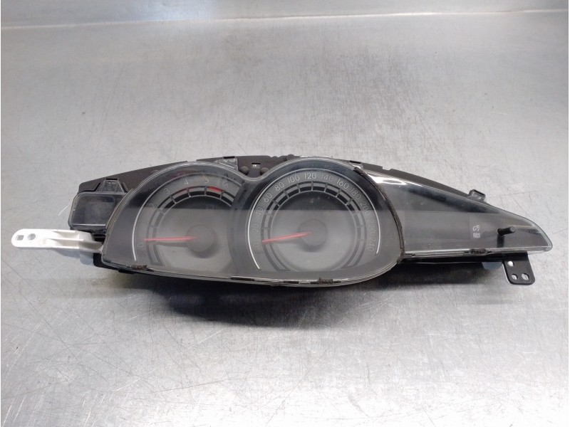 Recambio de cuadro instrumentos para toyota verso 2.0 d-4d cat referencia OEM IAM 838000F070 MB2574500457 