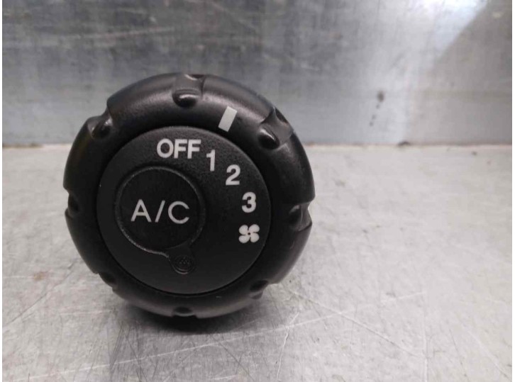 Replacement heater / air conditioning control unit for Hyundai Atos Prime (MX) 1.0 CAT OEM IAM reference 9725602001 
