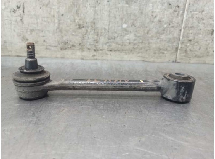 Recambio de brazo suspension superior trasero izquierdo para kia carens (un) 2.0 crdi referencia OEM IAM 552501D000  