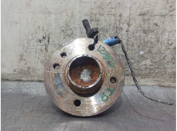 Recambio de mangueta trasera derecha para mini r50 , r53 16v cat referencia OEM IAM 31226756889  