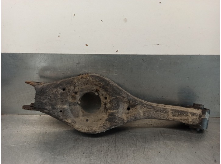 Recambio de brazo suspension inferior trasero derecho para kia magentis 2.0 crdi referencia OEM IAM 552102G100  