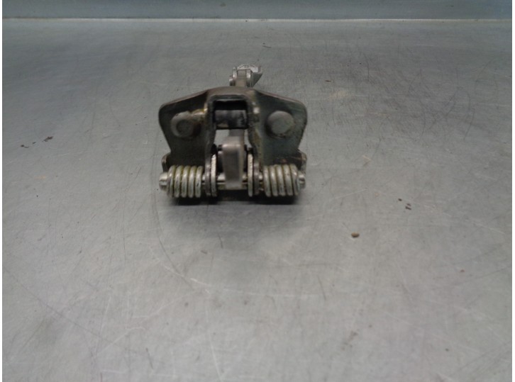 Recambio de retenedor puerta para opel vivaro furgón/combi (07.2006 =>) 2.0 16v cdti referencia OEM IAM 197752 
