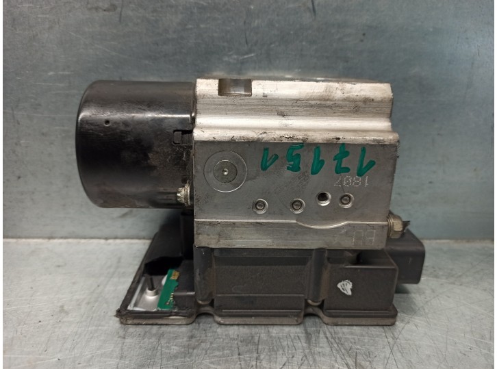 Recambio de abs para saab 9-3 berlina 1.9 tid cat referencia OEM IAM 12773673 15052409 TRW