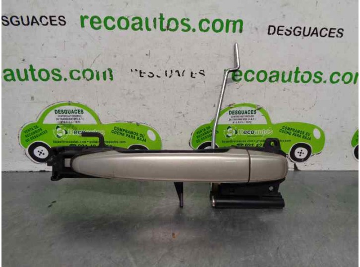 Replacement front right exterior door handle for Lexus RX 300 (MCU35) 3.0 V6 cat OEM IAM reference 6921128070B2 