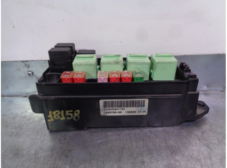 Replacement relay / fuse box for Mini R50, R53 16V CAT OEM IAM reference 1480790 