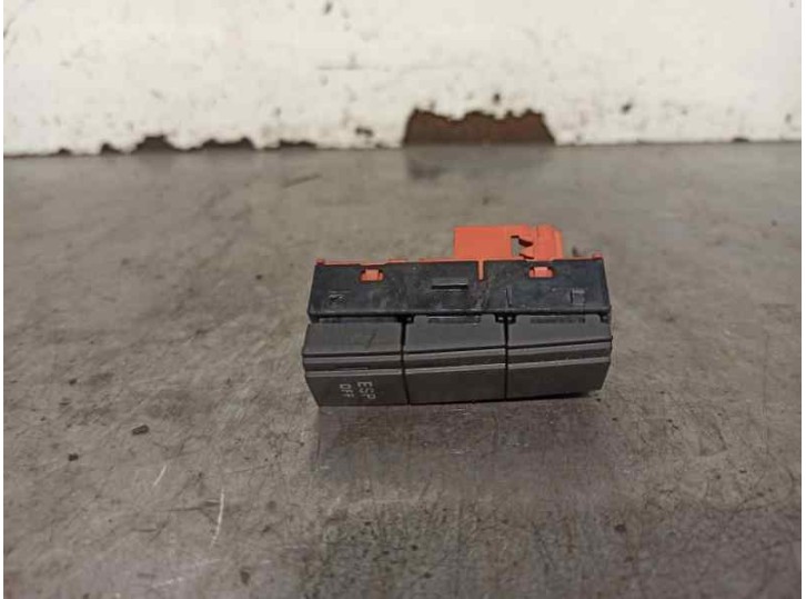 Recambio de botones salpicadero para toyota proace 2.0 turbodiesel cat referencia OEM IAM 14002459XT 