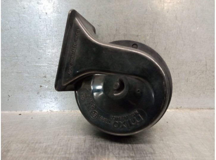Recambio de claxon para audi 100 berlina (c4) 2.6 v6 cat (abc) referencia OEM IAM 4A0951223A 4A0951229 