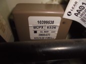 Recambio de asiento delantero izquierdo para cadillac srx v6 elegance referencia OEM IAM  CUERO BEIGE 5 PUERTAS