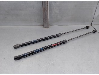 Recambio de amortiguadores maletero / porton para hyundai bayon referencia OEM IAM 81831Q0410  