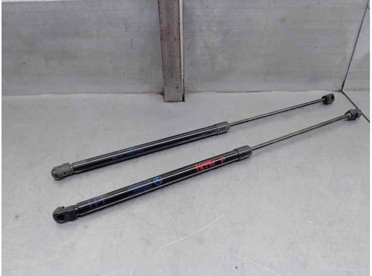 Recambio de amortiguadores maletero / porton para hyundai bayon referencia OEM IAM 81831Q0410 