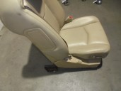 Recambio de asiento delantero derecho para cadillac srx v6 elegance referencia OEM IAM CUERO BEIGE 5 PUERTAS