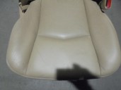 Recambio de asiento delantero derecho para cadillac srx v6 elegance referencia OEM IAM  CUERO BEIGE 5 PUERTAS