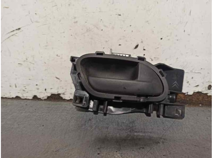 Recambio de maneta interior delantera derecha para toyota proace 2.0 turbodiesel cat referencia OEM IAM 96555514XT  
