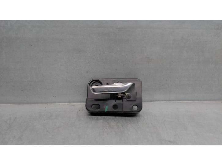 Recambio de maneta interior delantera derecha para dodge journey 2.0 16v crd cat referencia OEM IAM 68043746AA 5 PUERTAS