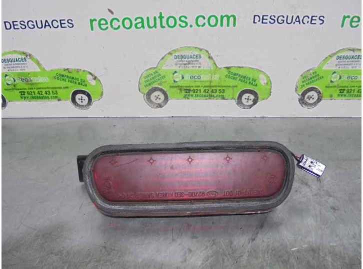 Recambio de luz central de freno para kia sorento 2.5 crdi referencia OEM IAM 827003E0  