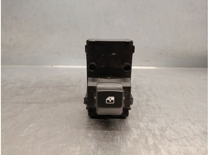 Replacement rear left window lift switch for Kia Ceed Tourer (CD) 1.0 T-GDi OEM IAM reference 93580J7050 93580J7050 