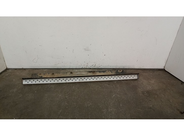 Replacement side skirt for BMW X5 (E53) 3.0 D OEM IAM reference 8408706 8408706 