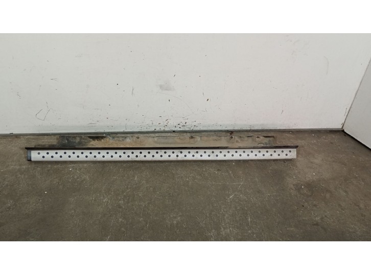 Replacement side skirt for BMW X5 (E53) 3.0 D OEM IAM reference 8408705 8408705 