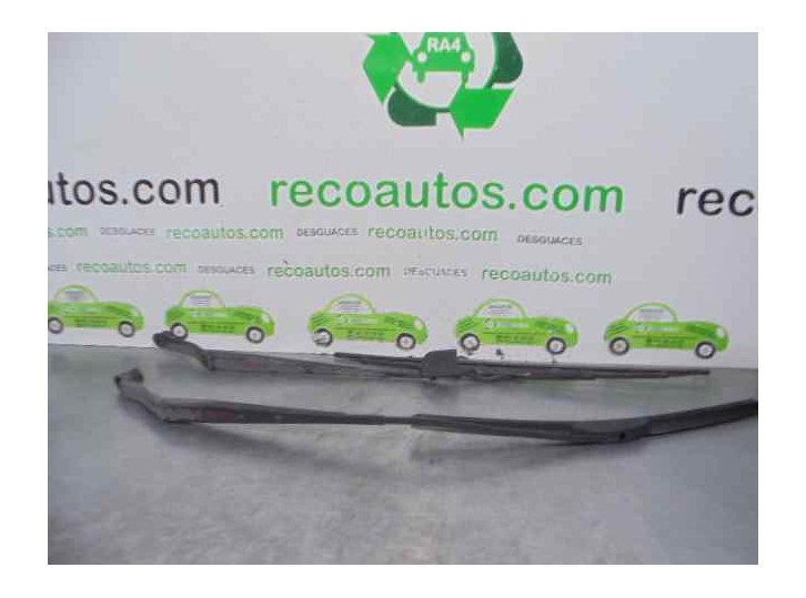 Recambio de brazo limpia delantero derecho para kia joice ls referencia OEM IAM 98301M3000  