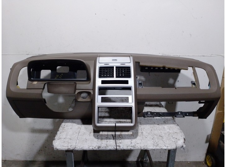 Recambio de salpicadero para dodge journey 2.0 16v crd cat referencia OEM IAM 1MQ64DK7AA MARRON 