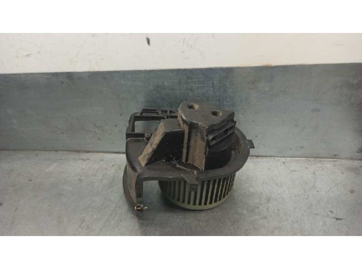 Recambio de motor calefaccion para renault clio ii fase ii (b/cb0) 1.5 dci diesel referencia OEM IAM 7701049076 
