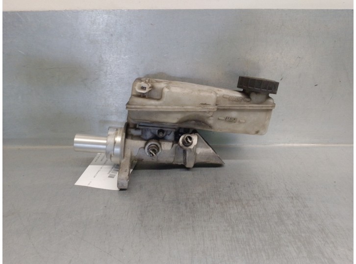 Recambio de bomba freno para renault fluence 1.5 dci diesel fap referencia OEM IAM 460113705R  