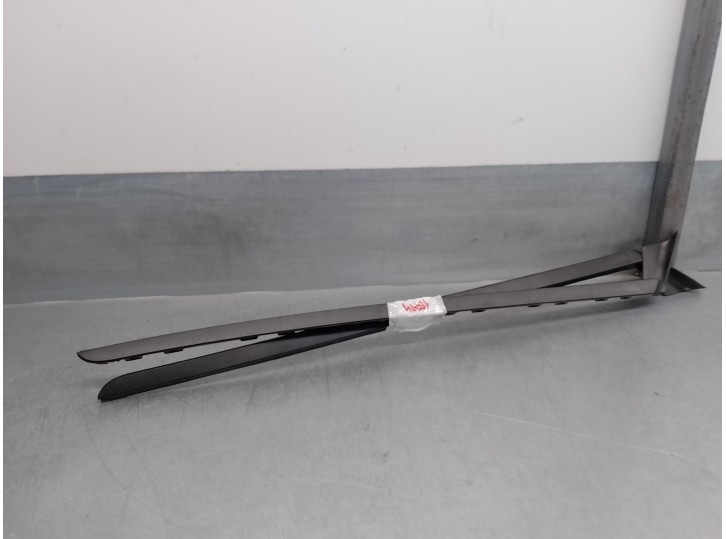 Replacement front moldings for Hyundai Bayon OEM IAM reference 86131Q0000 86141Q0000 