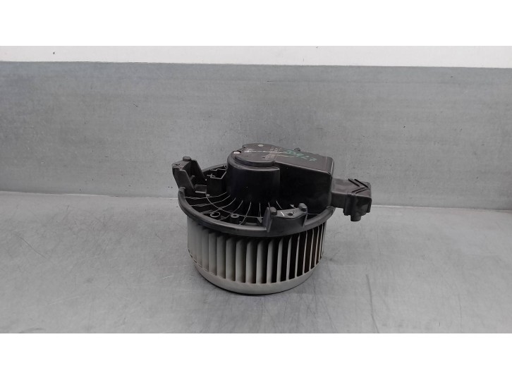 Replacement heater blower motor for Dodge Journey 2.0 16V CRD CAT OEM IAM reference 5191345AA AY2727005011 DENSO