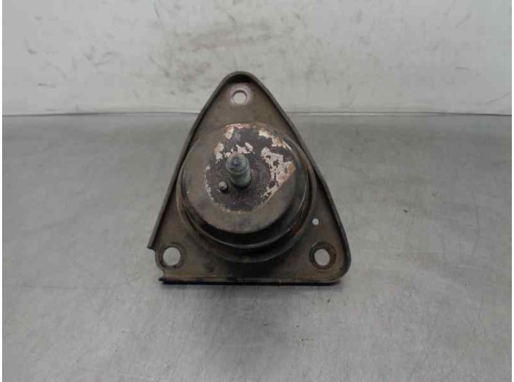 Replacement right engine mount for Hyundai i30 Style OEM IAM reference 218101H300 