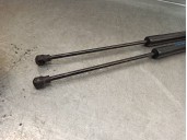 Replacement tailgate / boot lid dampers for Dacia Lodgy 1.6 CAT OEM IAM reference 904528093R 