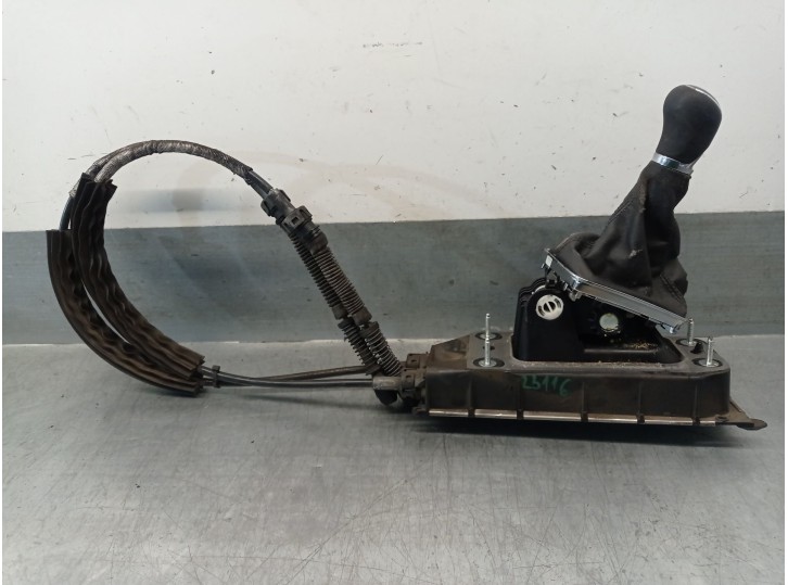 Recambio de palanca cambio para skoda rapid (nh3, nk3, nk6) 1.6 tdi referencia OEM IAM 6RA711061 5JA711049 