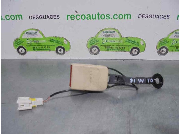 Recambio de enganche cinturon para citroën c6 exclusive referencia OEM IAM 8243649 