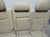 Recambio de asientos traseros para cadillac srx v6 elegance referencia OEM IAM 3ª FILA CUERO BEIGE 5 PUERTAS