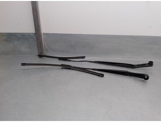 Recambio de brazo limpia delantero derecho para hyundai bayon referencia OEM IAM 98310Q0000 98320Q0000 